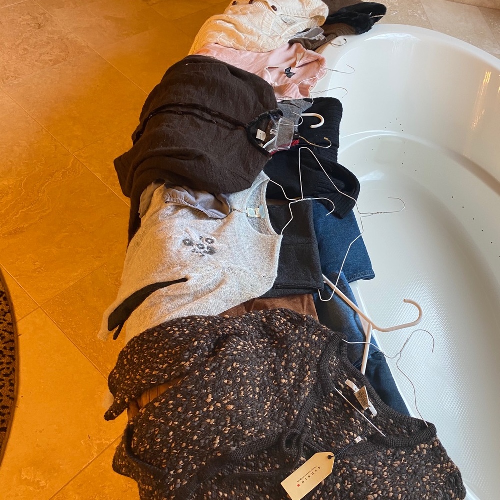 Entire lot of women’s clothing